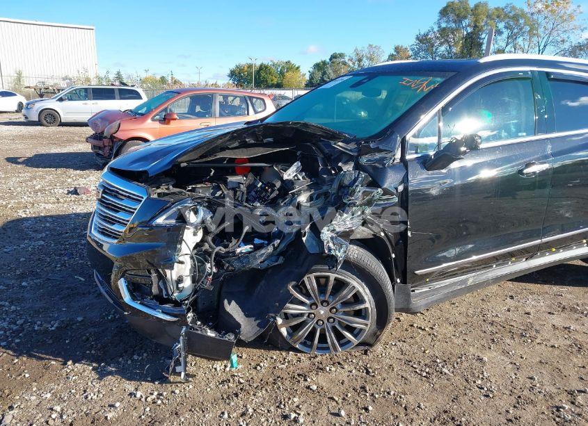 Photo 6 of 2019 Cadillac Xt5 LUXURY (VIN 1GYKNCRS1KZ161658)