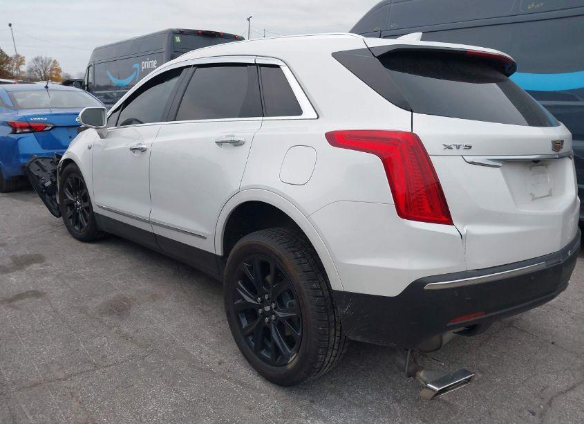 Photo 3 of 2019 Cadillac Xt5 LUXURY (VIN 1GYKNCRS1KZ242126)