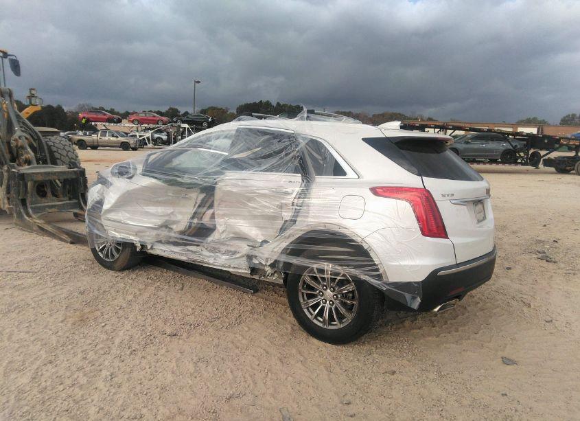 Photo 3 of 2019 Cadillac Xt5 LUXURY (VIN 1GYKNCRS1KZ252882)