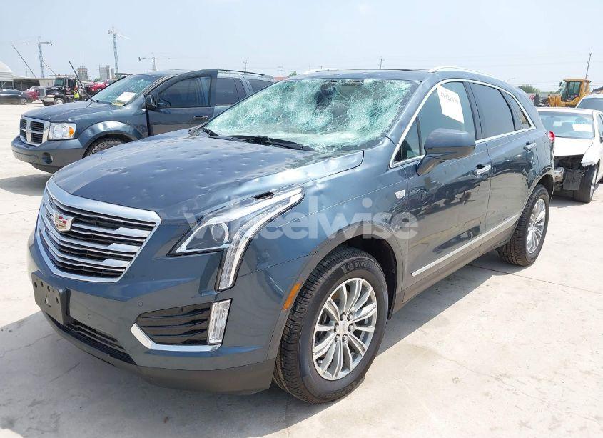 Photo 2 of 2019 Cadillac Xt5 LUXURY (VIN 1GYKNCRS1KZ259282)