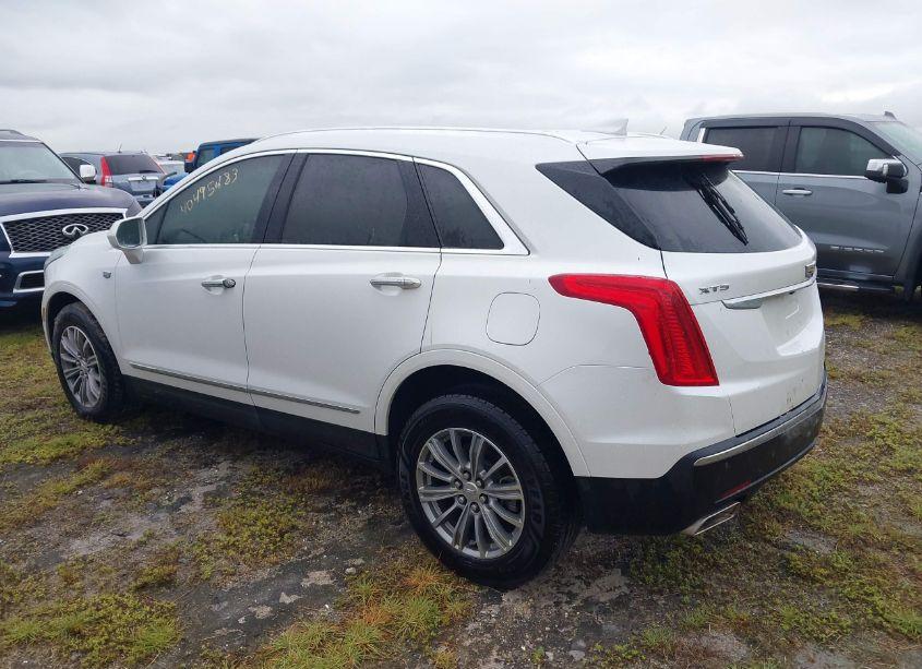 Photo 3 of 2019 Cadillac Xt5 LUXURY FWD (VIN 1GYKNCRS1KZ294985)