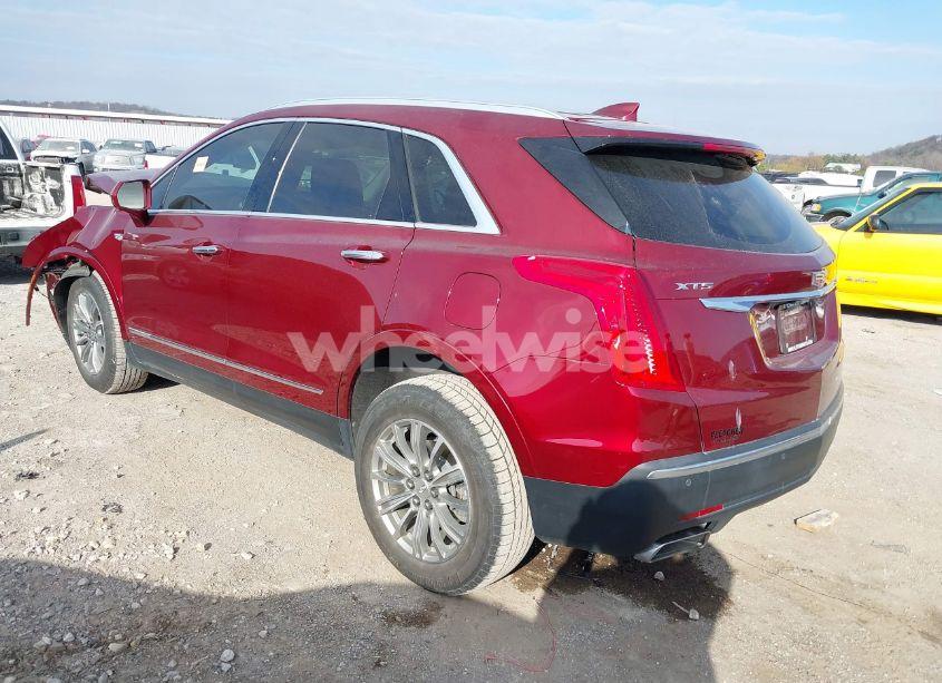 Photo 3 of 2018 Cadillac Xt5 LUXURY (VIN 1GYKNCRS2JZ107882)