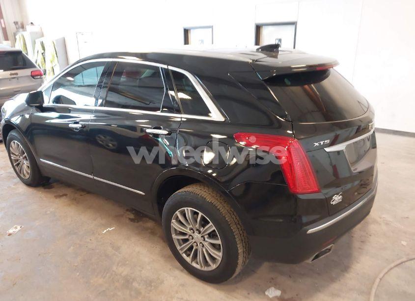 Photo 3 of 2019 Cadillac Xt5 LUXURY (VIN 1GYKNCRS2KZ197052)