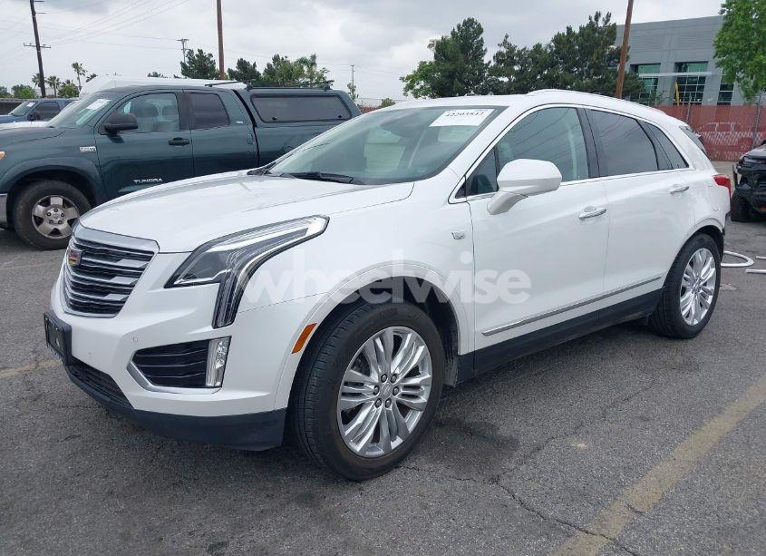 Photo 2 of 2017 Cadillac Xt5 PREMIUM LUXURY (VIN 1GYKNCRS3HZ307728)