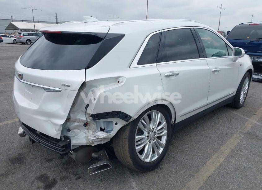 Photo 4 of 2017 Cadillac Xt5 PREMIUM LUXURY (VIN 1GYKNCRS3HZ307728)