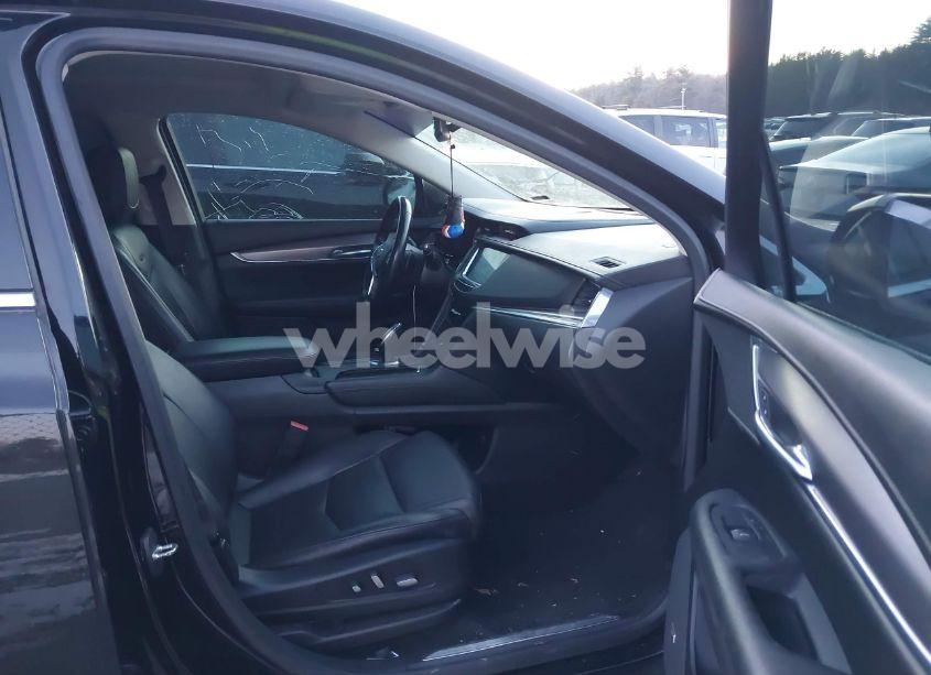 Photo 5 of 2018 Cadillac Xt5 LUXURY (VIN 1GYKNCRS4JZ246492)