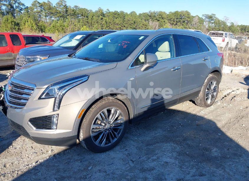 Photo 2 of 2019 Cadillac Xt5 LUXURY (VIN 1GYKNCRS4KZ263519)