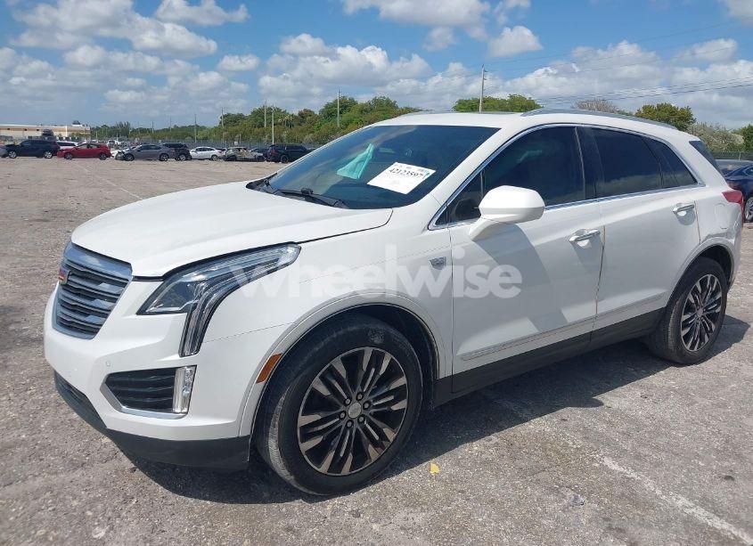 Photo 2 of 2017 Cadillac Xt5 PREMIUM LUXURY (VIN 1GYKNCRS5HZ230621)