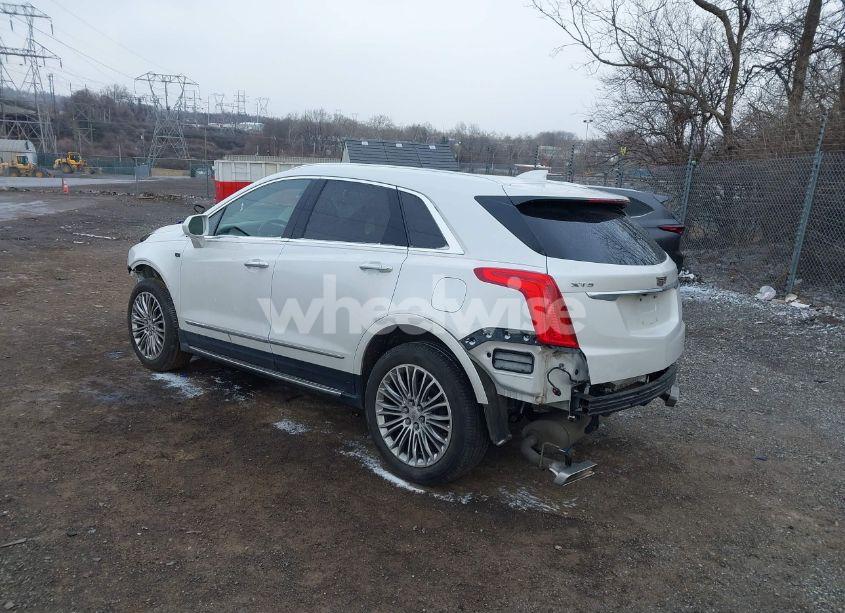 Photo 3 of 2018 Cadillac Xt5 LUXURY (VIN 1GYKNCRS5JZ112008)
