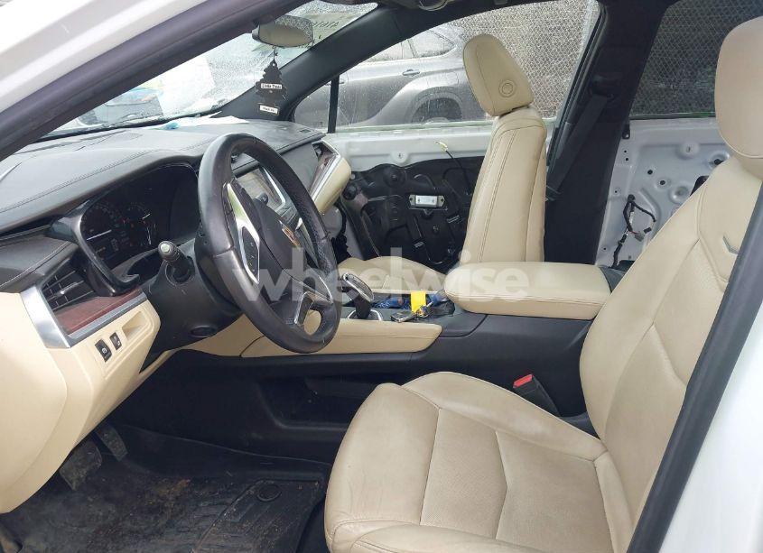 Photo 5 of 2018 Cadillac Xt5 LUXURY (VIN 1GYKNCRS5JZ112008)