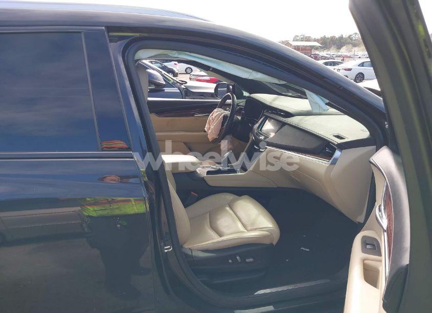 Photo 5 of 2019 Cadillac Xt5 LUXURY (VIN 1GYKNCRS5KZ272634)