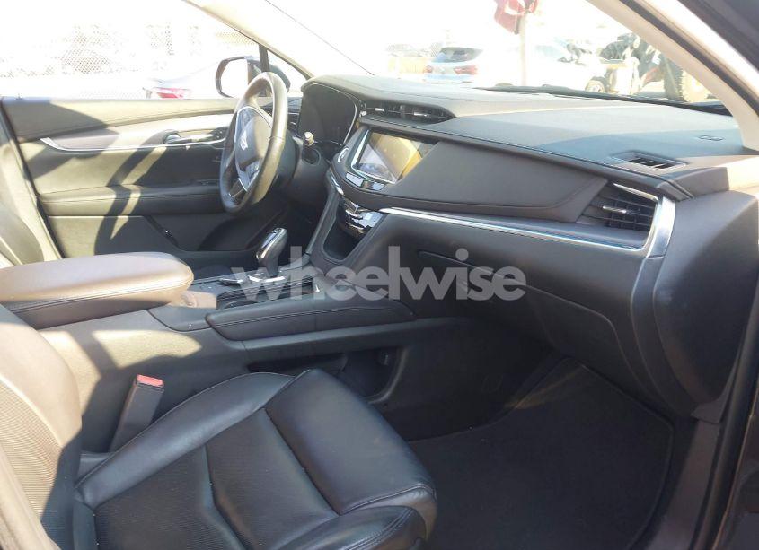 Photo 5 of 2017 Cadillac Xt5 PREMIUM LUXURY (VIN 1GYKNCRS6HZ203749)