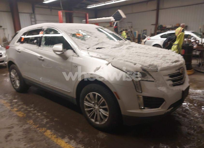 2018 Cadillac Xt5 LUXURY (VIN 1GYKNCRS6JZ152470) main photo