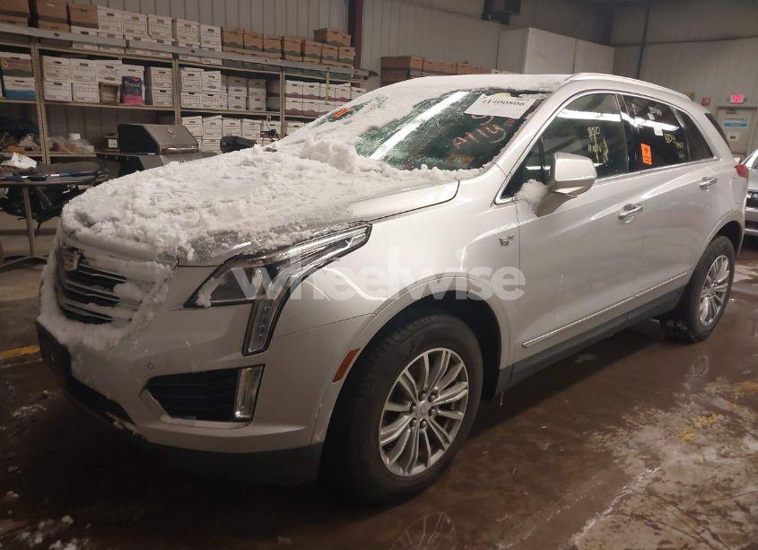 Photo 2 of 2018 Cadillac Xt5 LUXURY (VIN 1GYKNCRS6JZ152470)