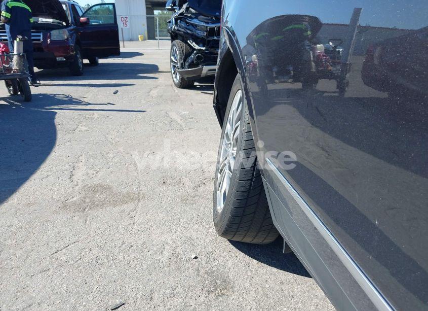 Photo 12 of 2017 Cadillac Xt5 PREMIUM LUXURY (VIN 1GYKNCRS7HZ147451)