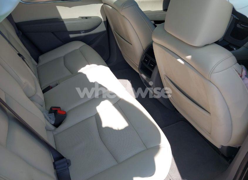 Photo 8 of 2017 Cadillac Xt5 PREMIUM LUXURY (VIN 1GYKNCRS7HZ147451)