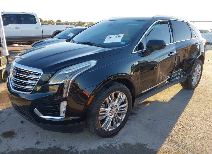 Photo 2 of 2017 Cadillac Xt5 PREMIUM LUXURY (VIN 1GYKNCRS7HZ156232)