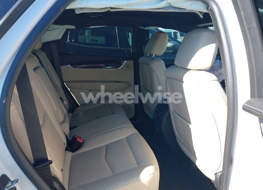 Photo 8 of 2017 Cadillac Xt5 PREMIUM LUXURY (VIN 1GYKNCRS7HZ185441)