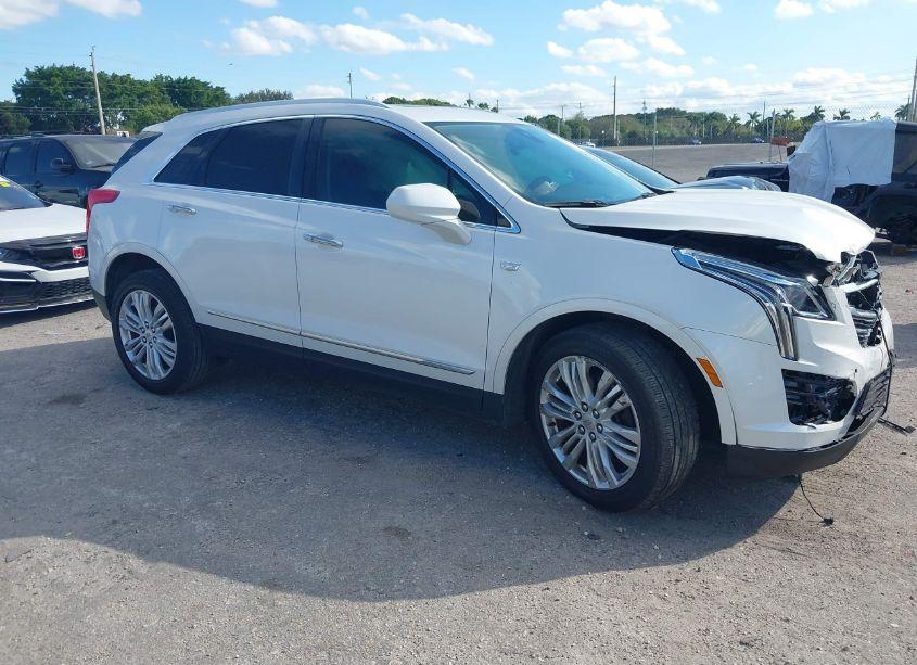 2017 Cadillac Xt5 PREMIUM LUXURY (VIN 1GYKNCRS7HZ249090) main photo