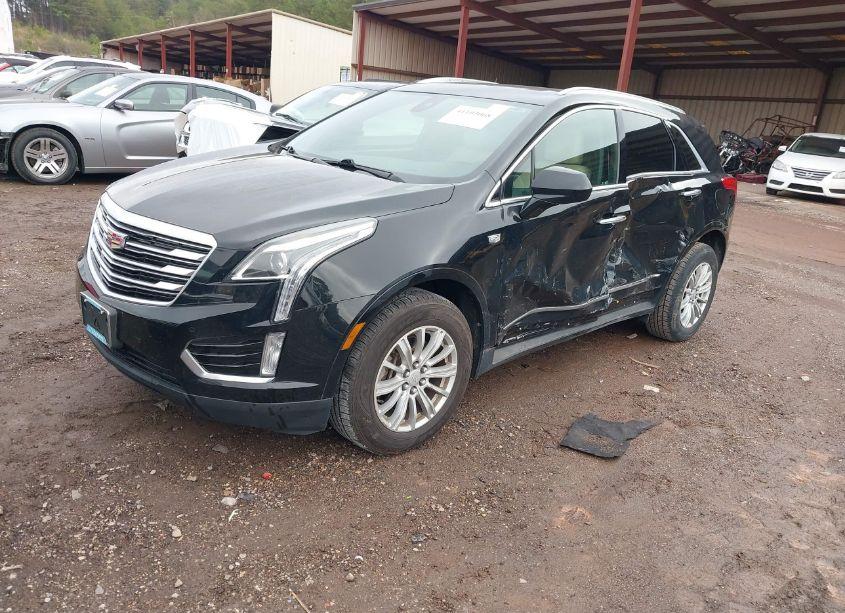 Photo 2 of 2018 Cadillac Xt5 LUXURY (VIN 1GYKNCRS7JZ115394)