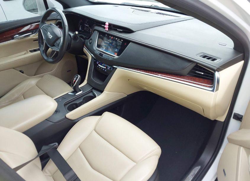 Photo 5 of 2018 Cadillac Xt5 LUXURY (VIN 1GYKNCRS7JZ138187)