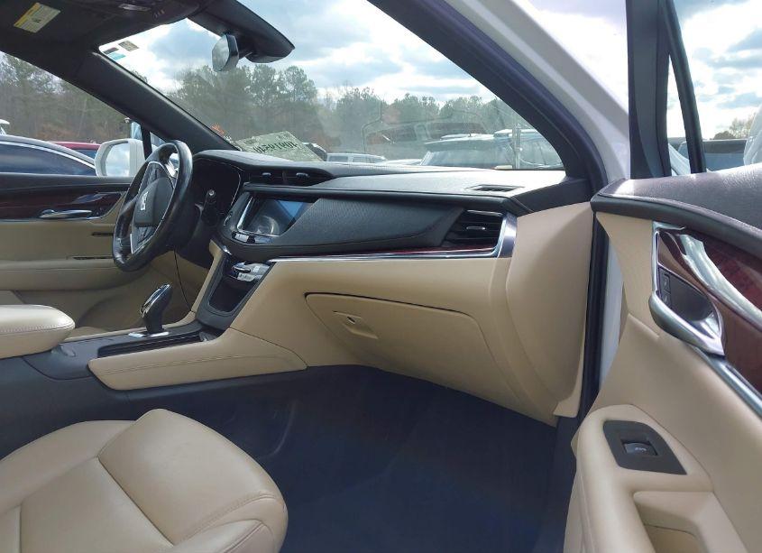 Photo 5 of 2019 Cadillac Xt5 LUXURY (VIN 1GYKNCRS9KZ118900)