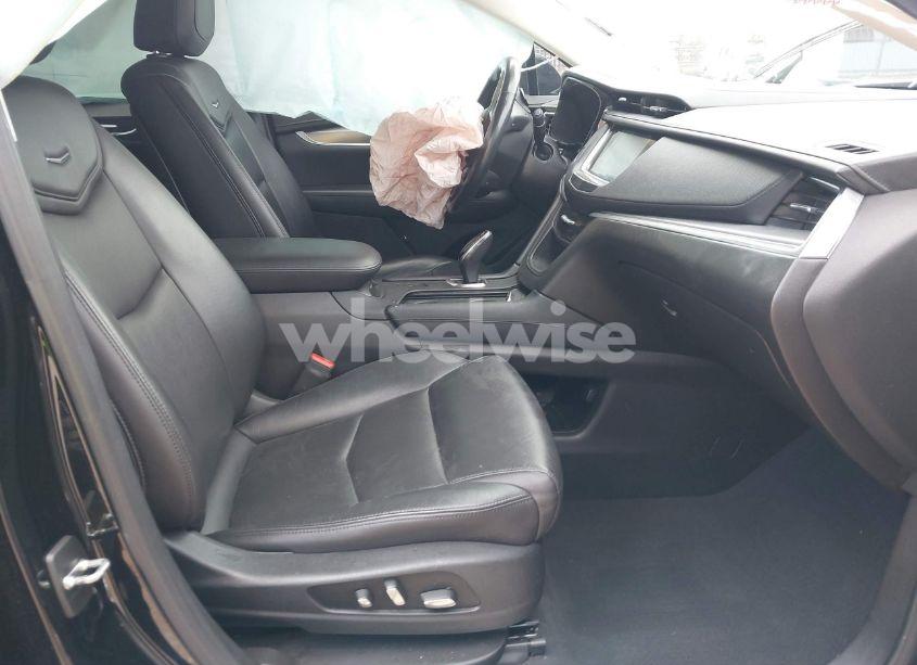 Photo 5 of 2019 Cadillac Xt5 LUXURY (VIN 1GYKNCRS9KZ282910)