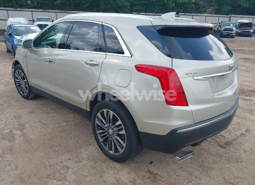 Photo 3 of 2017 Cadillac Xt5 PREMIUM LUXURY (VIN 1GYKNCRSXHZ193338)