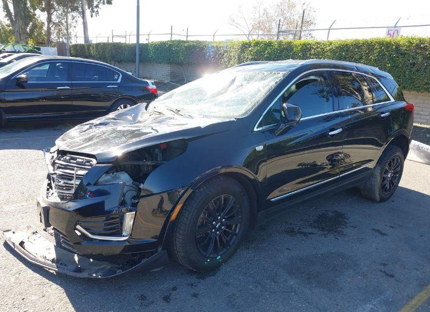 Photo 2 of 2019 Cadillac Xt5 LUXURY (VIN 1GYKNCRSXKZ128271)