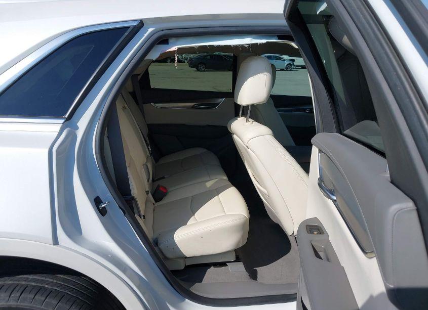 Photo 8 of 2020 Cadillac Xt5 FWD PREMIUM LUXURY (VIN 1GYKNCRSXLZ171591)