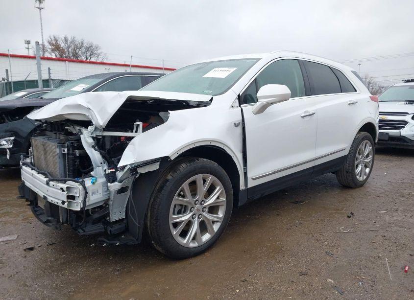 Photo 2 of 2019 Cadillac Xt5 LUXURY (VIN 1GYKNDRS0KZ105717)
