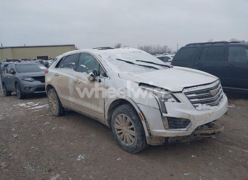 2019 Cadillac Xt5 LUXURY (VIN 1GYKNDRS0KZ197900) main photo