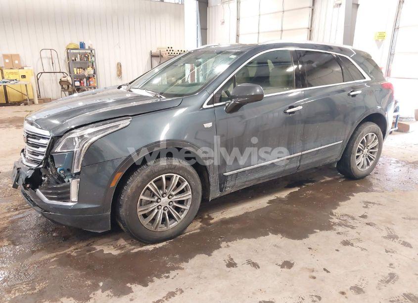 Photo 2 of 2019 Cadillac Xt5 LUXURY (VIN 1GYKNDRS0KZ213092)