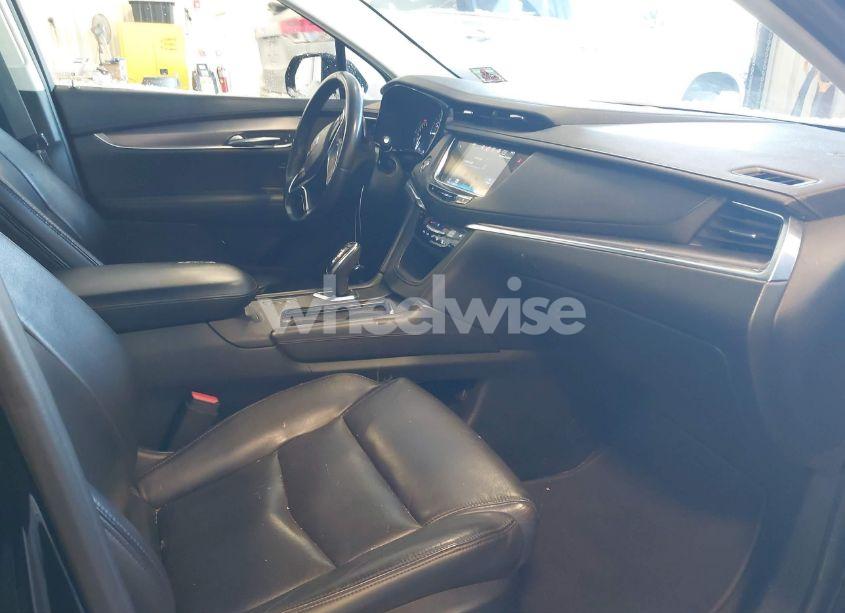 Photo 5 of 2017 Cadillac Xt5 LUXURY (VIN 1GYKNDRS1HZ145345)