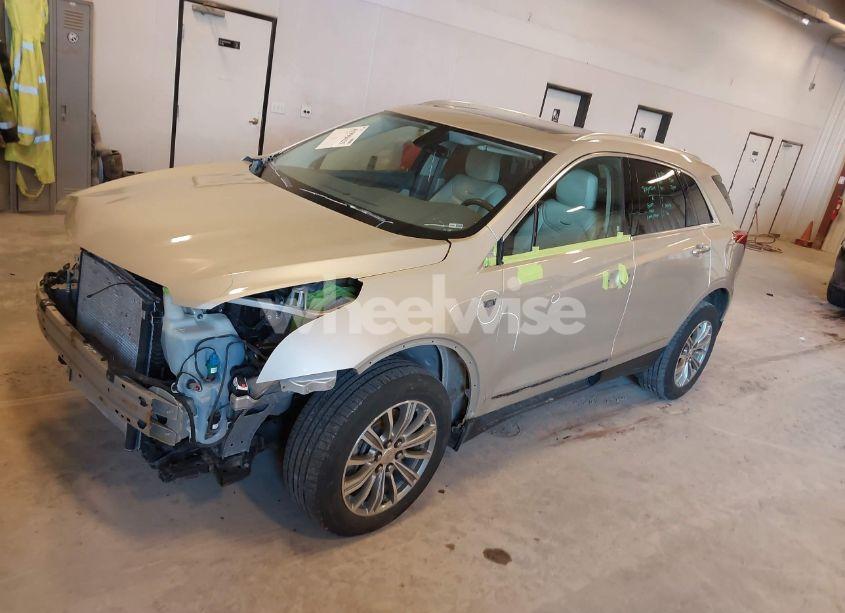 Photo 2 of 2017 Cadillac Xt5 LUXURY (VIN 1GYKNDRS1HZ160606)