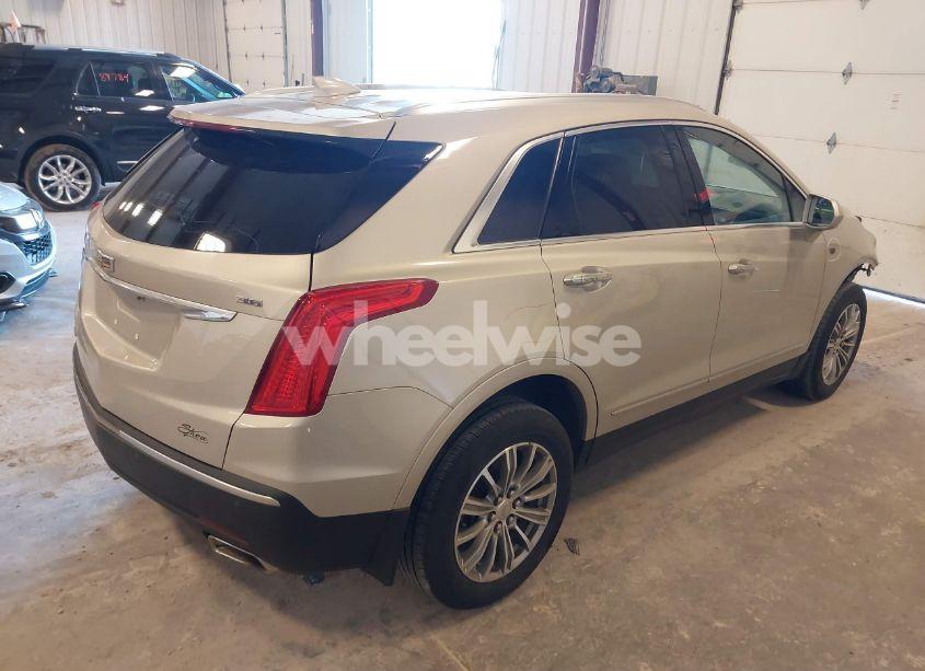 Photo 4 of 2017 Cadillac Xt5 LUXURY (VIN 1GYKNDRS1HZ160606)