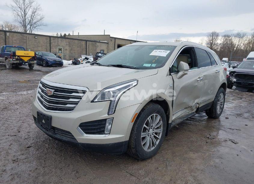 Photo 2 of 2017 Cadillac Xt5 LUXURY (VIN 1GYKNDRS1HZ193928)