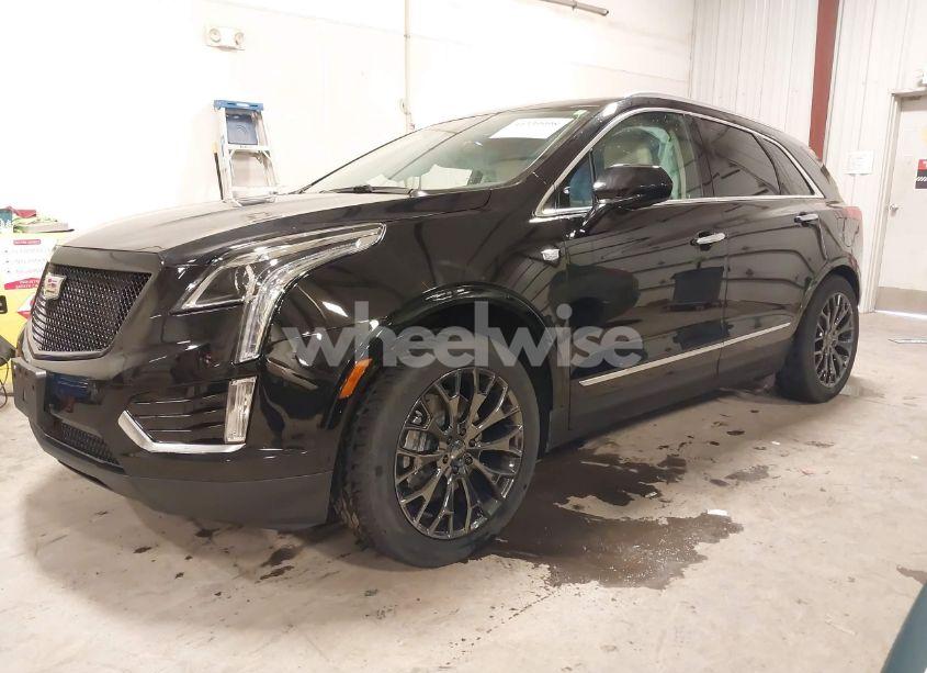 Photo 2 of 2018 Cadillac Xt5 LUXURY (VIN 1GYKNDRS1JZ116823)