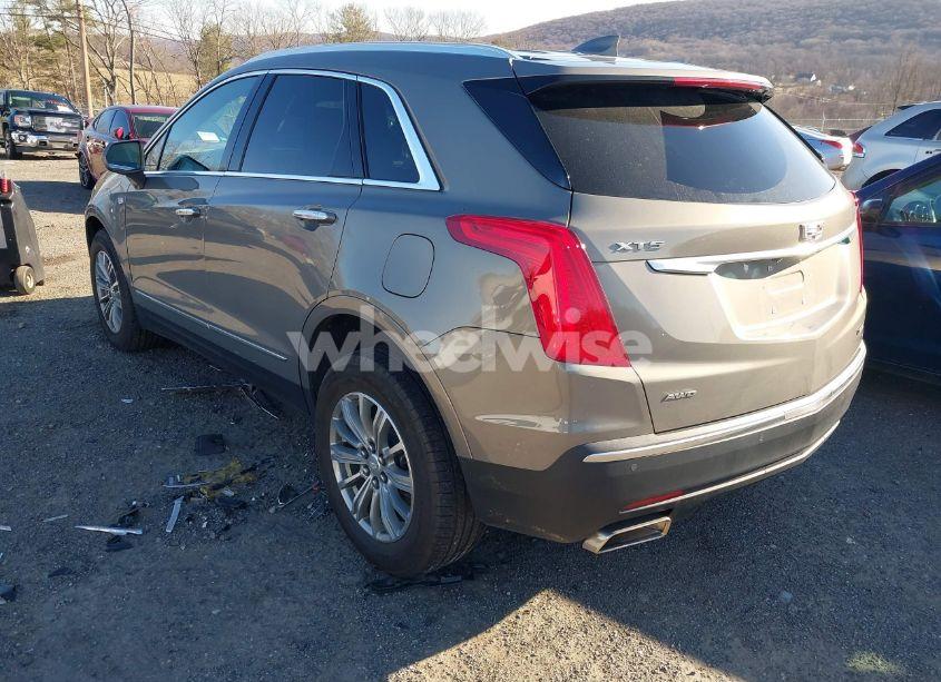 Photo 3 of 2018 Cadillac Xt5 LUXURY (VIN 1GYKNDRS1JZ211902)