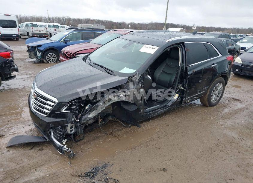 Photo 2 of 2018 Cadillac Xt5 LUXURY (VIN 1GYKNDRS1JZ227436)