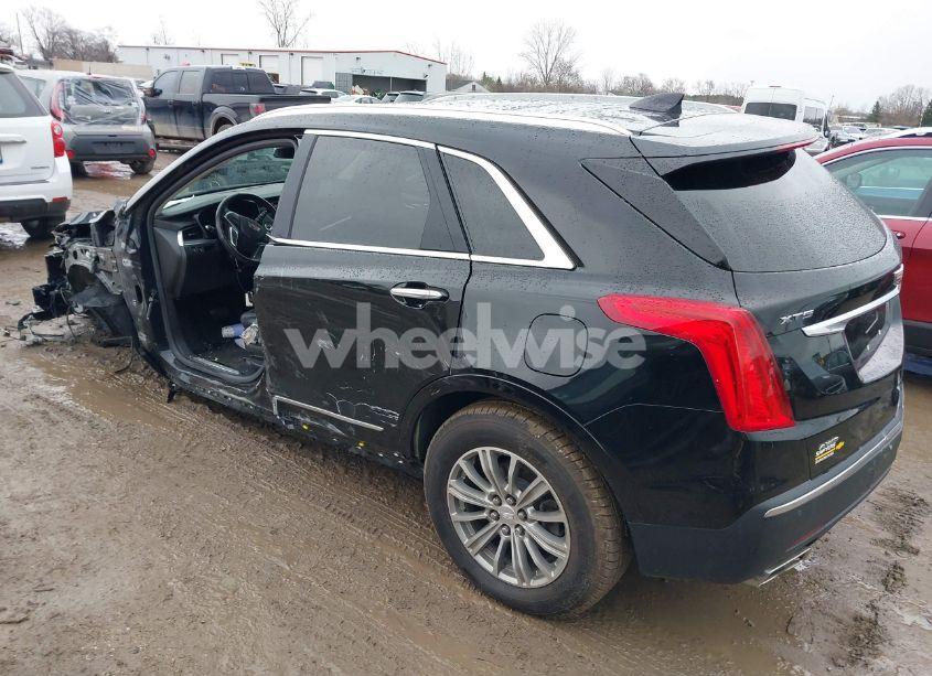 Photo 3 of 2018 Cadillac Xt5 LUXURY (VIN 1GYKNDRS1JZ227436)