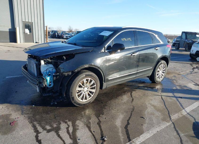 Photo 2 of 2018 Cadillac Xt5 LUXURY (VIN 1GYKNDRS1JZ243653)
