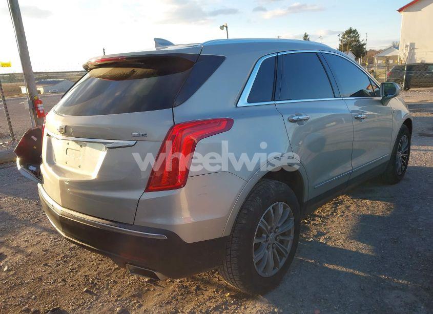 Photo 4 of 2017 Cadillac Xt5 LUXURY (VIN 1GYKNDRS2HZ143054)