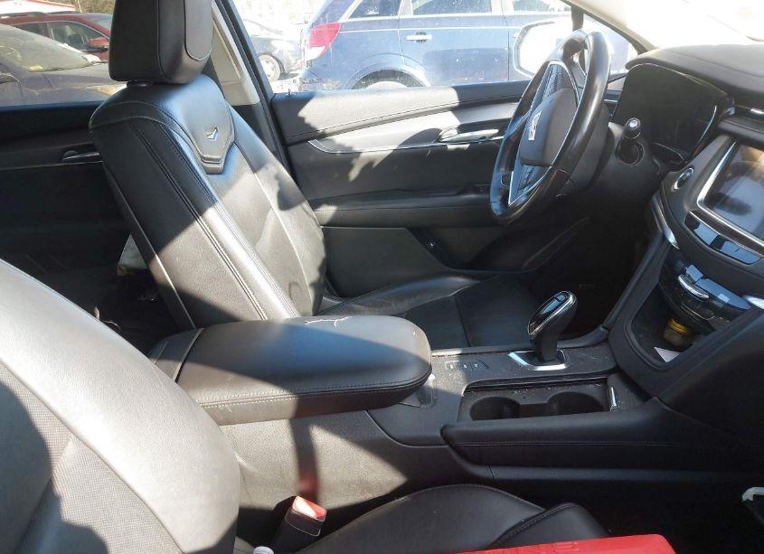Photo 5 of 2019 Cadillac Xt5 LUXURY (VIN 1GYKNDRS2KZ250032)