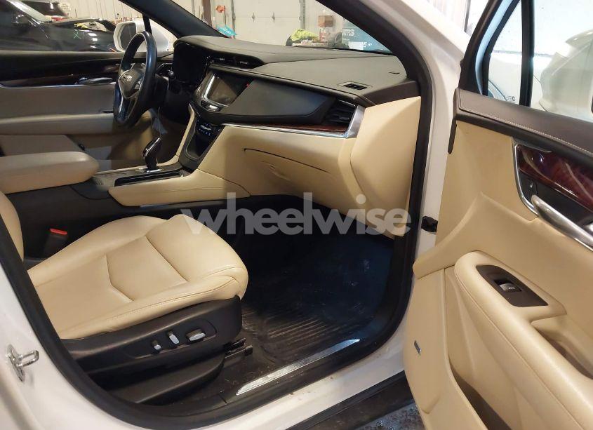 Photo 5 of 2019 Cadillac Xt5 LUXURY (VIN 1GYKNDRS3KZ149162)