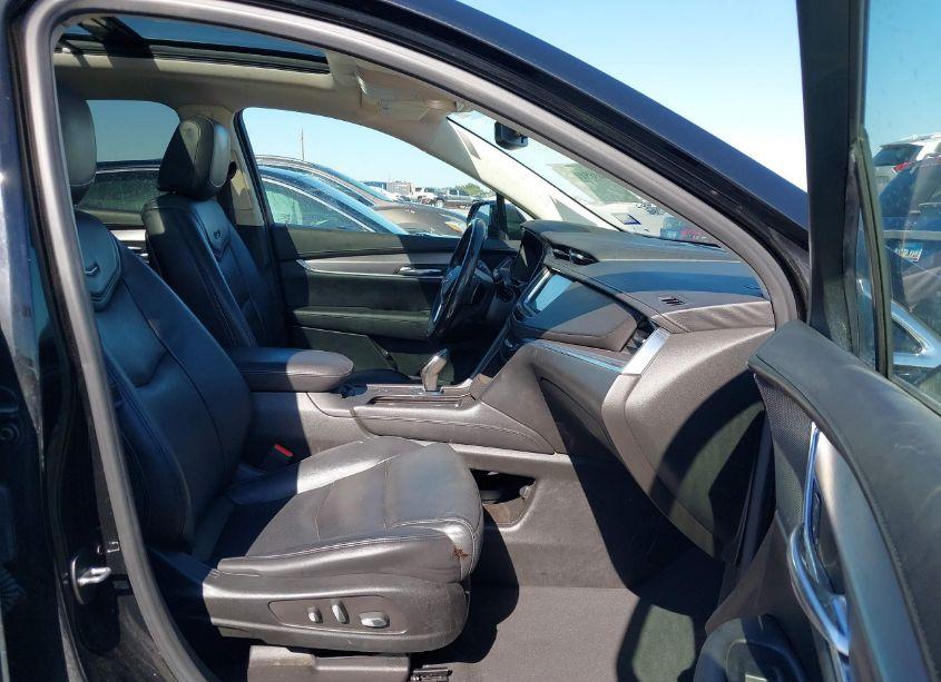 Photo 5 of 2017 Cadillac Xt5 LUXURY (VIN 1GYKNDRS4HZ240272)