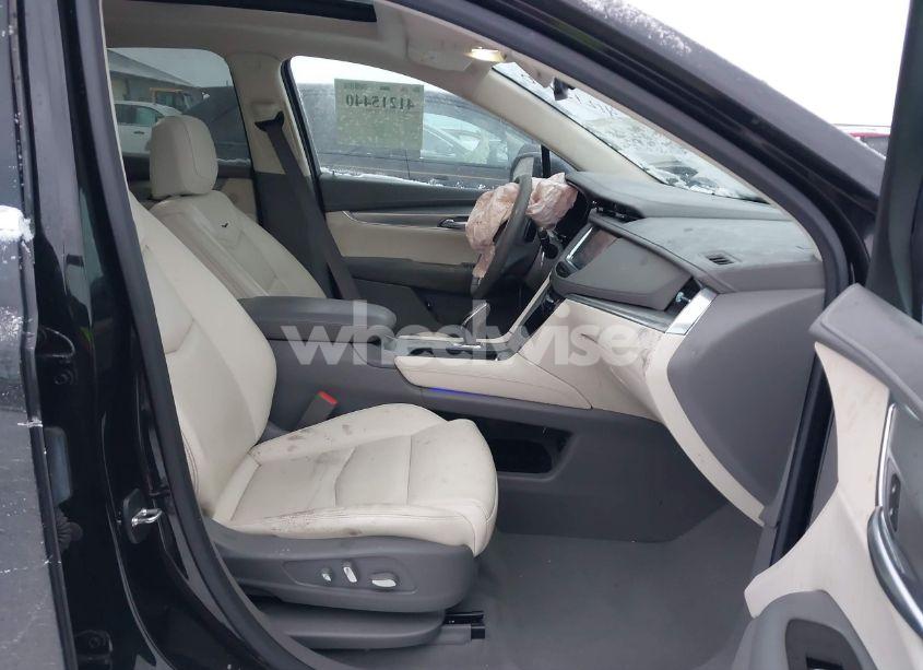 Photo 5 of 2017 Cadillac Xt5 LUXURY (VIN 1GYKNDRS4HZ243771)