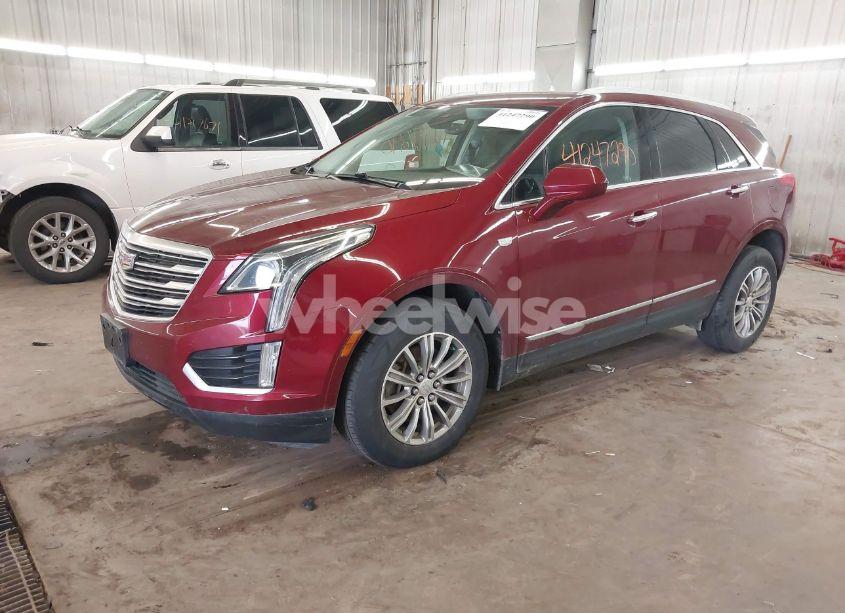 Photo 2 of 2017 Cadillac Xt5 LUXURY (VIN 1GYKNDRS4HZ269920)
