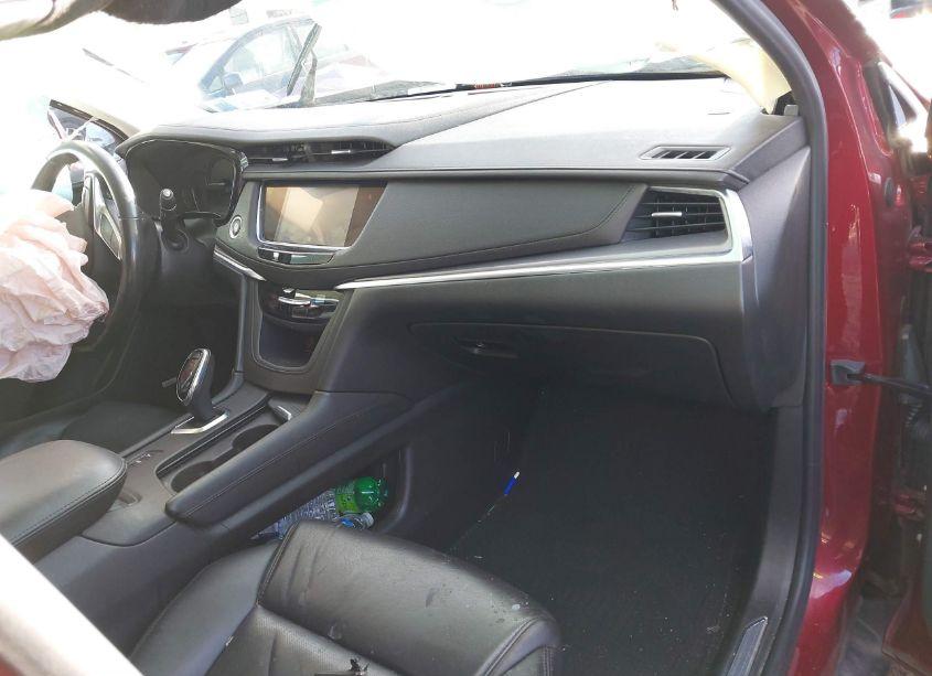 Photo 5 of 2018 Cadillac Xt5 LUXURY (VIN 1GYKNDRS4JZ213739)