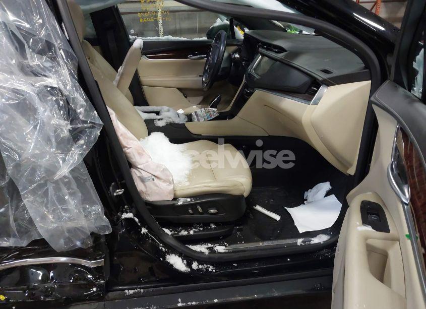 Photo 5 of 2019 Cadillac Xt5 LUXURY (VIN 1GYKNDRS4KZ107678)